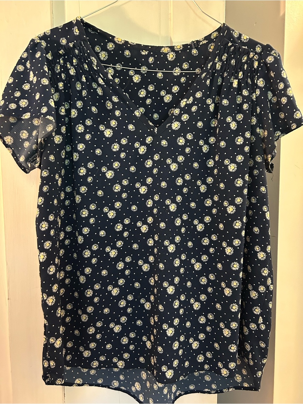 Lot of Women’s blouses. - Picture 4 of 7